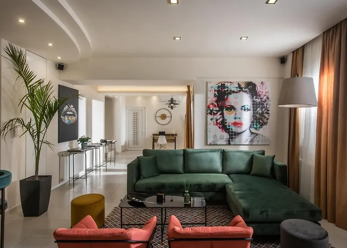 Maison De Mare, 4Br Central Luxury Beach Residence